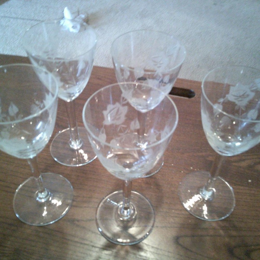 5 Piece (4oz.) Crystal Etched Ivy Stemware